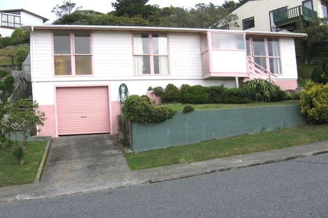 Photo of property in 46 Chapman Street, Newlands, Wellington, 6037
