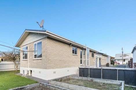 Photo of property in 2/20 Huatoki Street, Vogeltown, New Plymouth, 4310