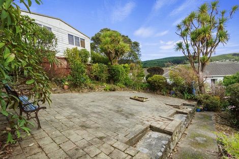 Photo of property in 2 Ryan Grove, Tawa, Wellington, 5028
