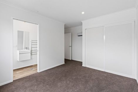 Photo of property in 500e Te Atatu Road, Te Atatu Peninsula, Auckland, 0610