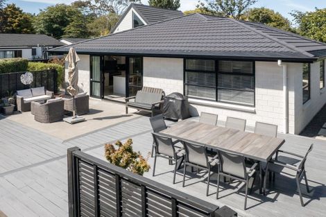 Photo of property in 14 Fiesta Grove, Raumati Beach, Paraparaumu, 5032