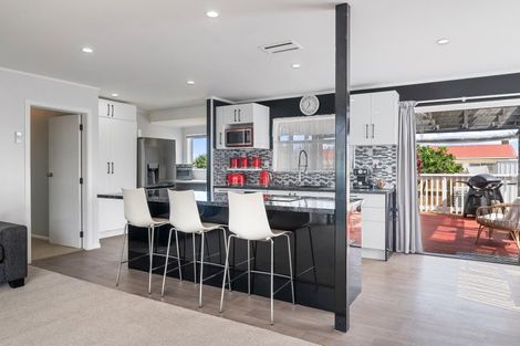 Photo of property in 30 Strathmore Avenue, Levin, 5510