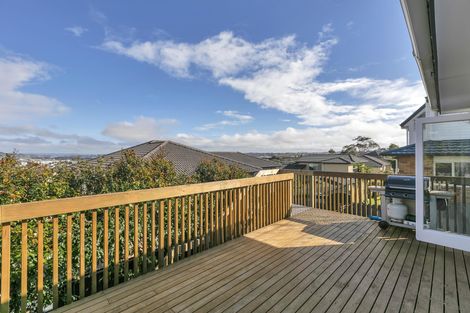 Photo of property in 622 East Coast Road, Pinehill, Auckland, 0630