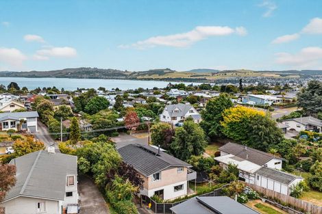 Photo of property in 16 Sunset Street, Hilltop, Taupo, 3330