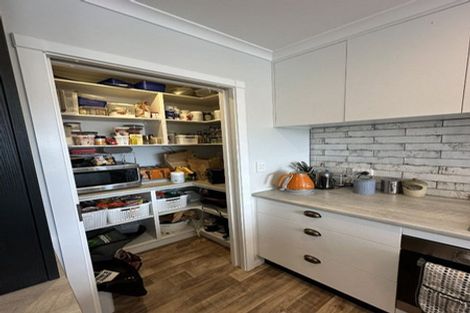 Photo of property in 2a Leadline Place, Whitby, Porirua, 5024