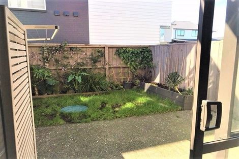 Photo of property in 28b Ian Morrison Road, Hobsonville, Auckland, 0616