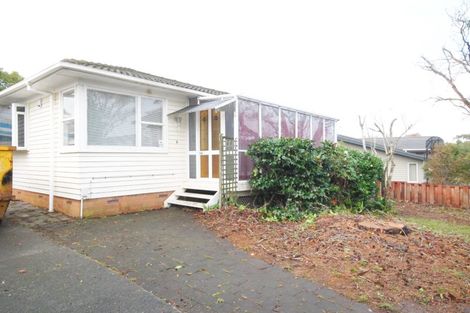 Photo of property in 14 Minaret Drive, Bucklands Beach, Auckland, 2014