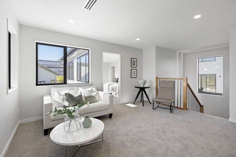 Photo of property in 28 Takurua Terrace, Orewa, 0931