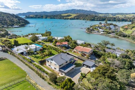 Photo of property in 10 Richmond Road, Mangonui, 0420