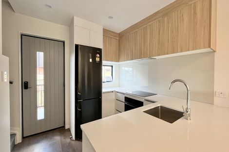 Photo of property in 3/25 Jabuka Street, Glen Eden, 0602