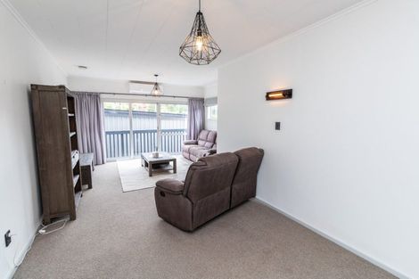 Photo of property in 30 Collins Avenue, Tawa, Wellington, 5028