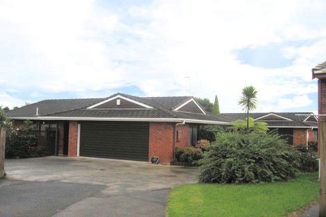 Photo of property in 1/85 Aviemore Drive, Highland Park, Auckland, 2010