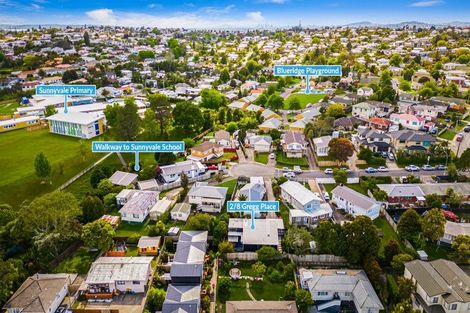 Photo of property in 8 Gregg Place, Sunnyvale, Auckland, 0612