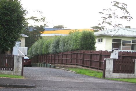 Photo of property in 1/40 Sherwood Avenue, Te Atatu South, Auckland, 0610