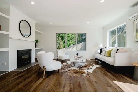 Photo of property in 34a Schnapper Rock Road, Schnapper Rock, Auckland, 0632