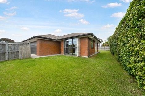 Photo of property in 2 Renata Crescent, Te Atatu Peninsula, Auckland, 0610