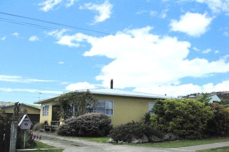 Photo of property in 17 Newall Avenue, Stoke, Nelson, 7011