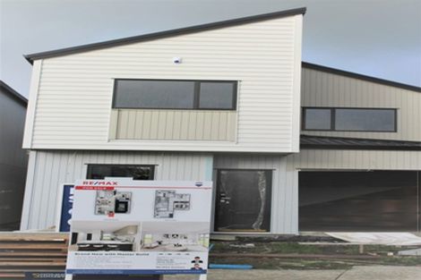 Photo of property in 24 Kairakau Street, Papakura, 2110