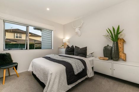 Photo of property in 17 Gelderland Way, Karaka, Papakura, 2113