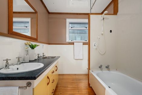 Photo of property in 1/18 May Street, Mount Maunganui, 3116