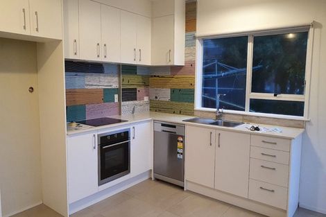 Photo of property in 36 Sunset Road, Unsworth Heights, Auckland, 0632