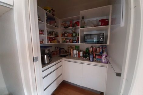 Photo of property in 16 Routly Avenue, Pukekohe, 2120