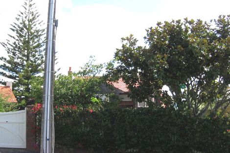 Photo of property in 91 Stanley Point Road, Stanley Point, Auckland, 0624