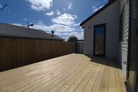 Photo of property in 15 Walsall Street, Addington, Christchurch, 8024