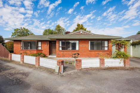 Photo of property in 7 Edgecombe Court, Roslyn, Palmerston North, 4414