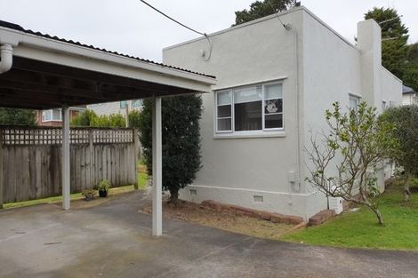 Photo of property in 8 Northcote Road, Takapuna, Auckland, 0622