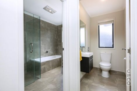 Photo of property in 10 Pohutukawa Parade, Riverhead, 0820