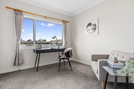Photo of property in 27 Teatree Close, Huntington, Hamilton, 3210