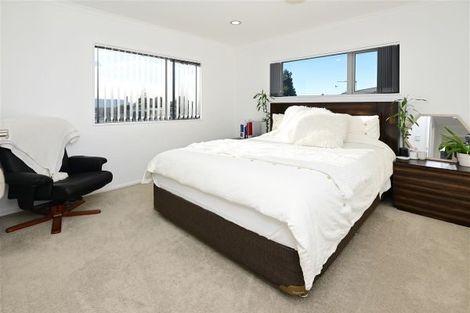 Photo of property in 2 Tirau Place, Mangere, Auckland, 2022