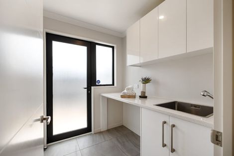 Photo of property in 16 Dollar Place, Prebbleton, 7604