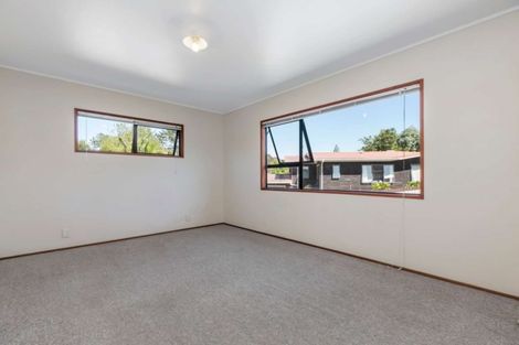 Photo of property in 11 Firle Place, Green Bay, Auckland, 0604