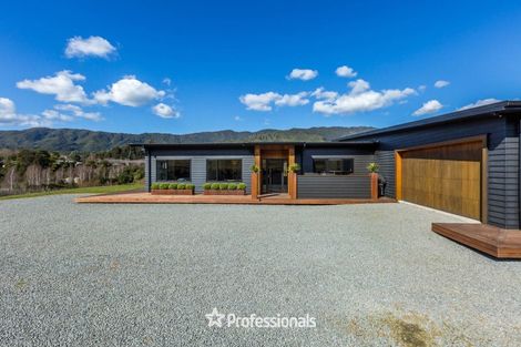 Photo of property in 49 Mount Marua Drive, Maymorn, Upper Hutt, 5018