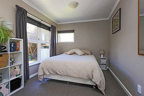 Photo of property in 8 Neeve Place, Taradale, Napier, 4112