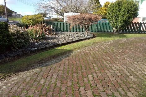 Photo of property in 16 Mawney Road, Henderson, Auckland, 0610