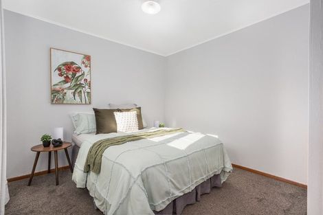 Photo of property in 10 Lincoln Grove, Cannons Creek, Porirua, 5024
