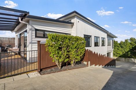 Photo of property in 31 Ascension Crescent, Orewa, 0931