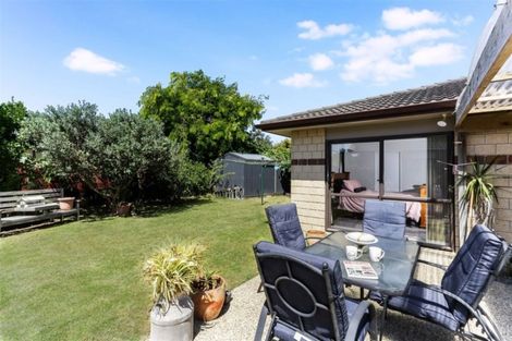 Photo of property in 9 Mccall Drive, Waiuku, 2123
