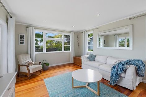 Photo of property in 64 Newington Road, Henderson, Auckland, 0612