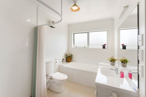 Photo of property in 57 Regent Drive, Paraparaumu Beach, Paraparaumu, 5032