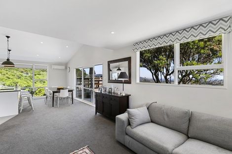 Photo of property in 4 Middlesex Place, Northland, Wellington, 6012