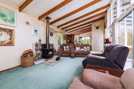 Photo of property in 20 Sunray Avenue, Titirangi, Auckland, 0604