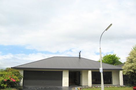 Photo of property in 90 Regency Crescent, Redwood, Christchurch, 8051