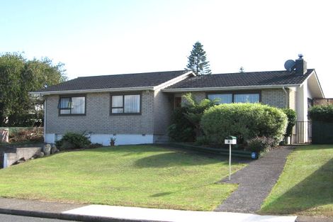 Photo of property in 1 Mayburn Road, Te Atatu Peninsula, Auckland, 0610