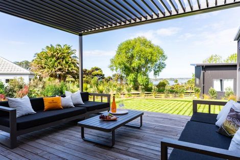 Photo of property in 4 Pukeora Way, Mangawhai, 0505