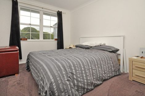 Photo of property in 27 Clinton Avenue, Te Atatu Peninsula, Auckland, 0610