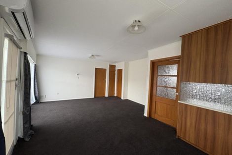 Photo of property in 8 Sandleigh Road, Hamilton Lake, Hamilton, 3204